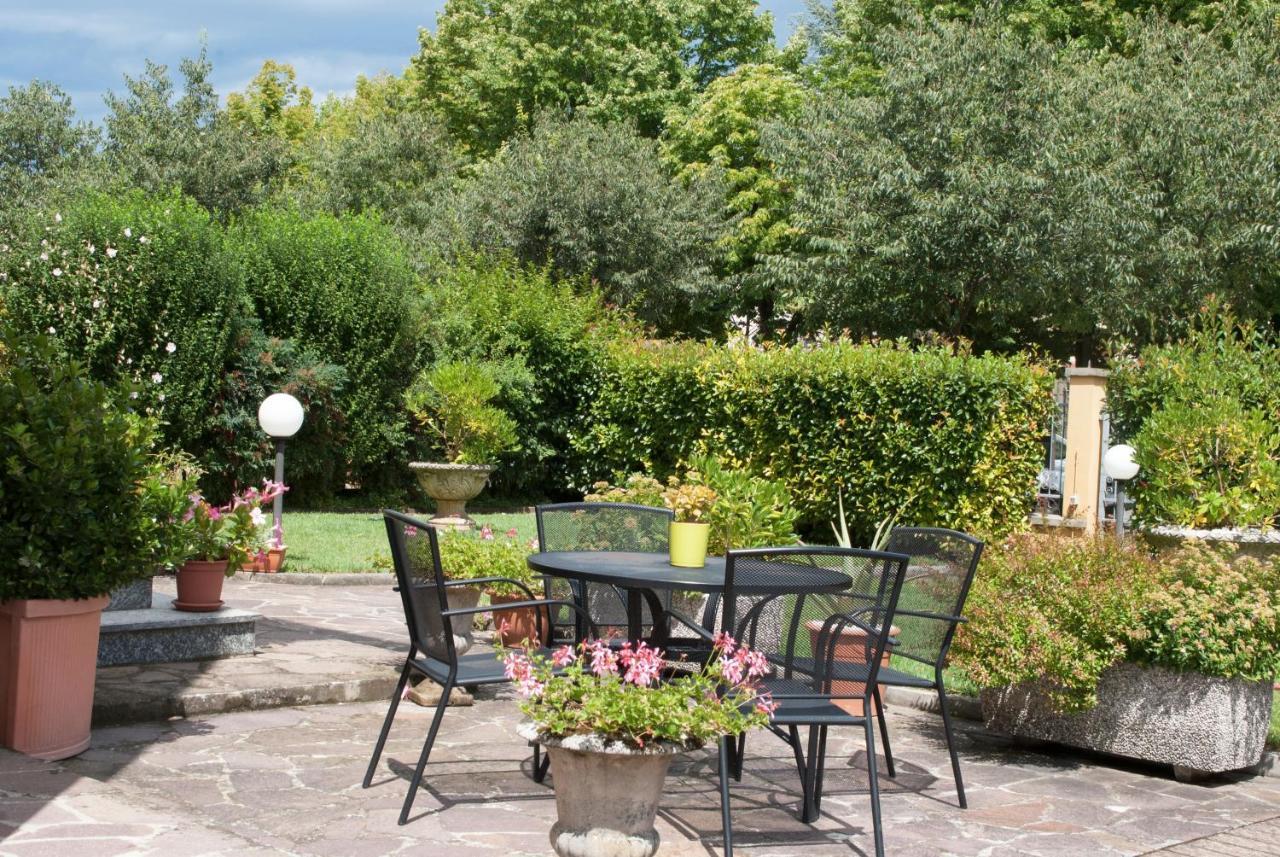 Hotel La Casa Di Tino à Fontanellato Extérieur photo