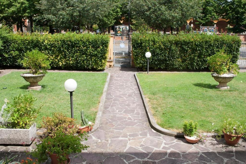 Hotel La Casa Di Tino à Fontanellato Extérieur photo